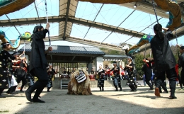 獅子トンネルくぐり.jpg